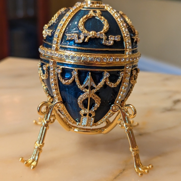 Neiman Marcus Fabrege Rosebud Egg w/Necklass, blue/gold 2003 - Picture 4 of 4